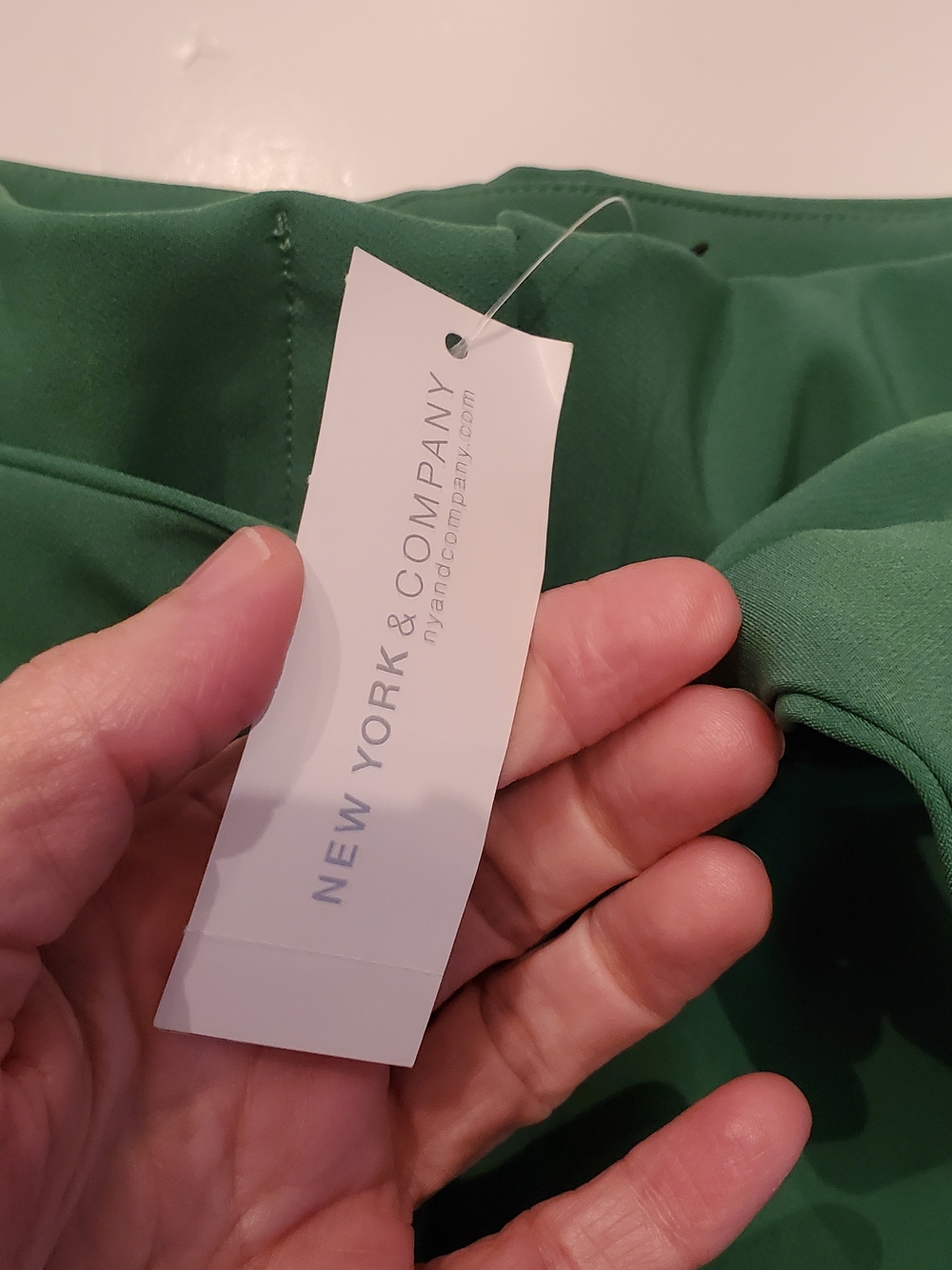 NWT NY&Co Maddie Smoothing Two-Way Stretch Shorts Size 8 - Picture 12 of 17
